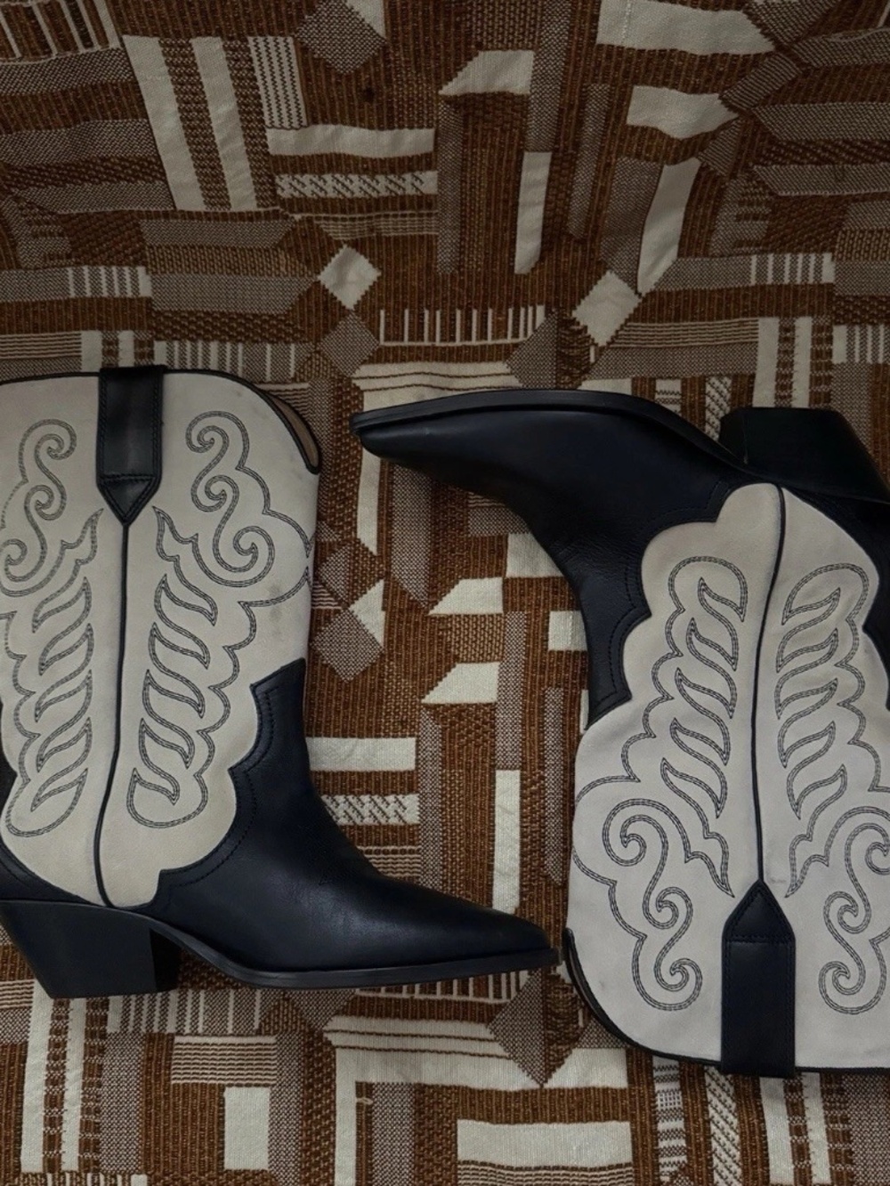 Isabel Marant Duerto Cowboy Boots in Suede Leather Black and Ecru Size 41 NWOB
